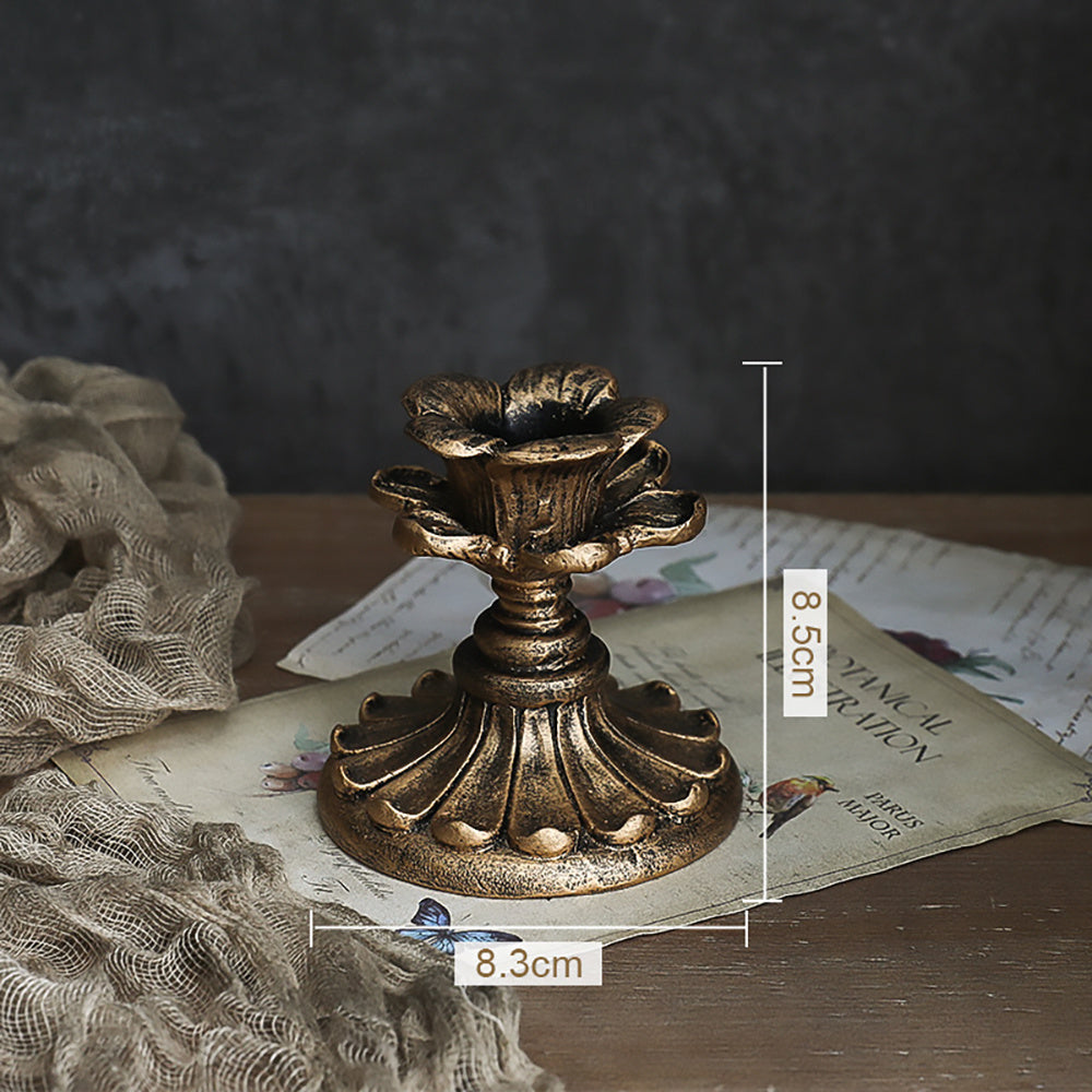 Elegant Golden Candle Holder Decoration