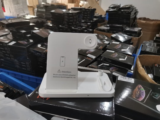 Quick-Charge 15W Folding 4-in-1 Wireless Charger